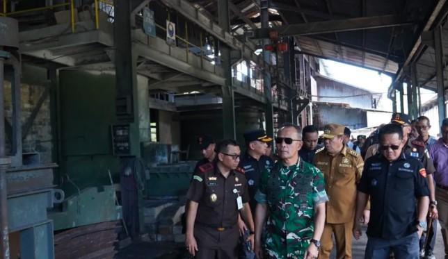 Kasum TNI Tinjau Tambang Ilegal di Bangka Belitung, Pastikan Penyitaan Sudah Dilakukan