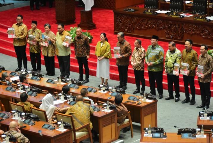 DPR RI Sahkan 16 UU dan Terima 6.297 Aspirasi Publik Selama Tahun Sidang 2024–2025