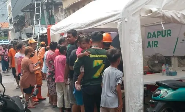 Baznas Salurkan Bantuan Darurat untuk Korban Kebakaran Tamansari Jakarta Barat