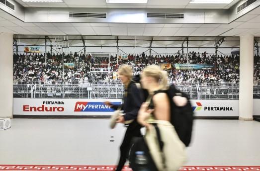 Wisatawan Mancanegara Mulai Datang, Antusias Hadir di Pertamina Grand Prix of Indonesia 2025