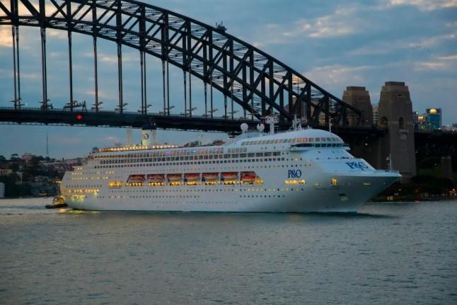 Liburan Kapal Pesiar Makin Diminati, Dwidayatour Tawarkan Paket Mulai Rp2,4 Juta di Festival Wisata 2025