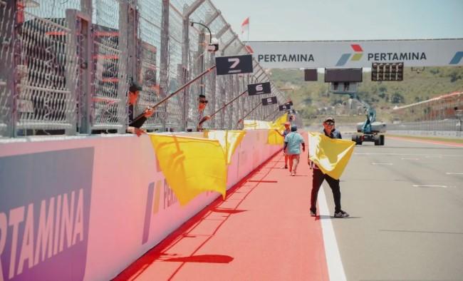 Simulasi Pengibar Bendera MotoGP Indonesia di Mandalika Berjalan Lancar, Fokus pada Keselamatan dan Profesionalisme