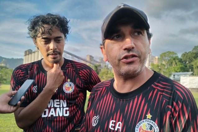 Hadapi Persita, Pelatih Semen Padang Tegaskan Target Tiga Poin di Tengah Tekanan Kekalahan Beruntun
