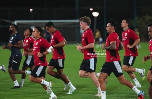 Latihan Perdana Timnas Indonesia di Jeddah, Kluivert Puji Semangat Pemain Jelang Hadapi Arab Saudi