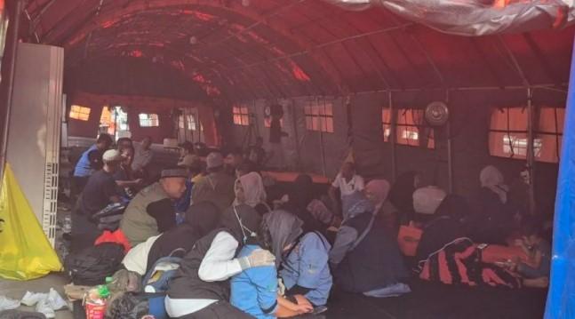 Dinsos Jatim Berikan Trauma Healing bagi Keluarga Korban Ambruknya Mushalla Ponpes Al Khoziny