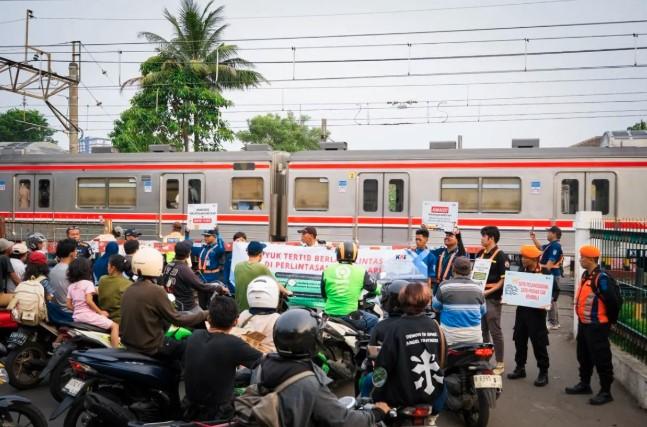 Masih Ada 140 Perlintasan Liar di Jabodetabek, KAI Gencarkan Sosialisasi Keselamatan