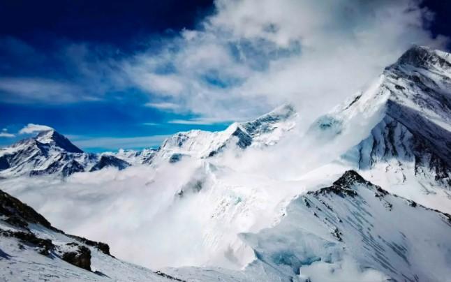 1.000 Turis Terjebak di Lereng Timur Gunung Everest Akibat Badai Salju Terburuk dalam Beberapa Tahun Terakhir