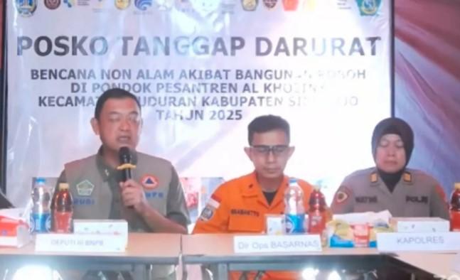 BNPB: Sejumlah Anggota Tim SAR Alami Gatal-Gatal saat Evakuasi Ponpes Al-Khoziny, Evakuasi Tetap Dilanjutkan