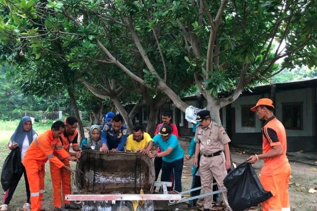 Cegah DBD, Kelurahan Pulau Untung Jawa Lakukan Fogging dan PSN Massal Setelah Temuan Kasus