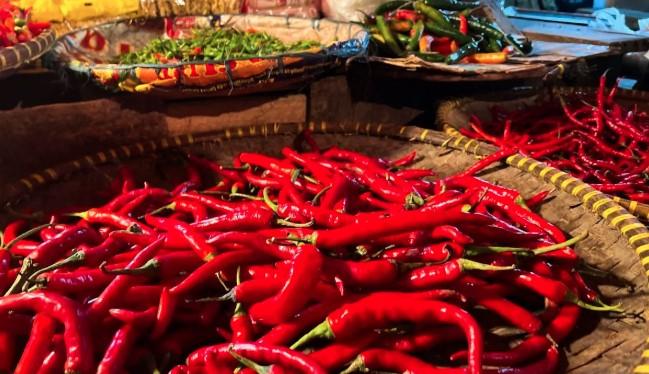 Bapanas Catat Harga Cabai Rawit Turun, Beras dan Telur Naik Tipis di Awal Pekan