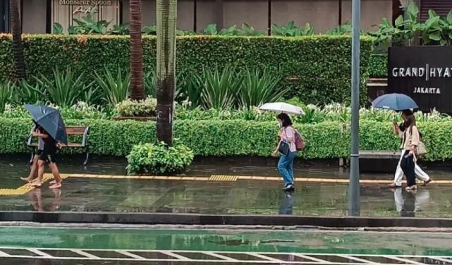 BMKG Prakirakan Hujan Ringan hingga Petir di Sejumlah Wilayah, BNPB Imbau Waspada Bencana Musim Peralihan