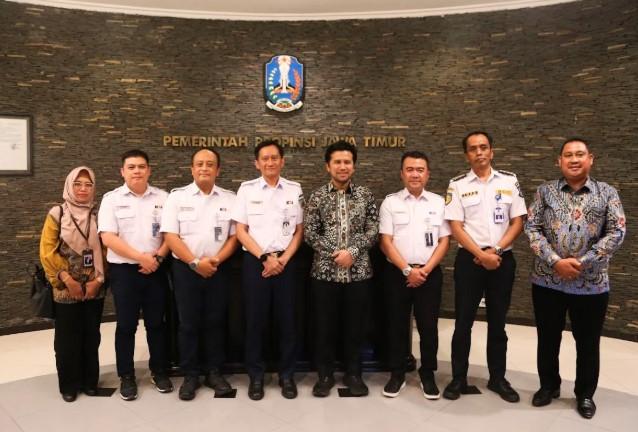 KAI dan Pemprov Jatim Perkuat Sinergi Transportasi Rel, Dorong Efisiensi Logistik dan Mobilitas Penumpang