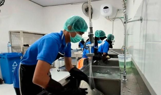 Dapur MBG di Lampung Tengah Terapkan Pencucian Ompreng Berlapis Demi Jaga Higienitas Makanan Siswa