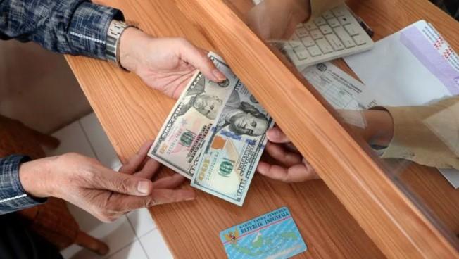 Rupiah Melemah ke Rp16.618 per Dolar AS, Tekanan Datang dari Pernyataan Hawkish The Fed dan Turunnya Cadangan Devisa