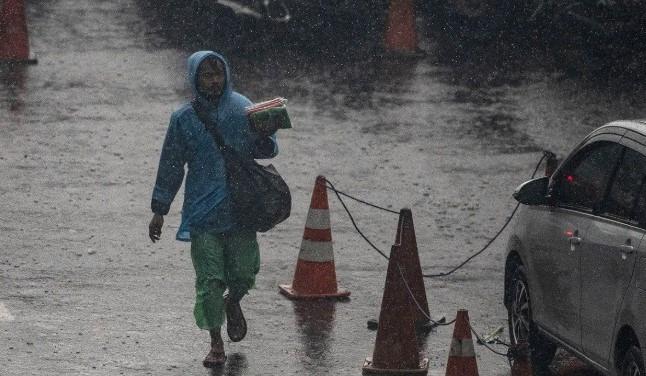 BMKG Prakirakan Hujan Ringan Guyur Seluruh Wilayah Jakarta Sore Ini