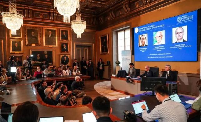 Nobel Kimia 2025 Dianugerahkan kepada Tiga Ilmuwan Pengembang Kerangka Logam-Organik (MOF)