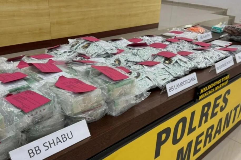 Polisi Gagalkan Penyelundupan 30 Kg Sabu dan Ribuan Liquid Narkotika Asal Malaysia di Meranti