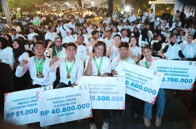 Pemkot Surabaya Kucurkan Bonus Rp42,7 Miliar untuk Atlet Porprov Jatim 2025, Targetkan 250 Emas di 2027