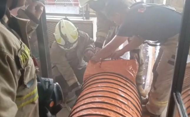 Kebakaran di Restoran Solaria Ciplaz Klender, Kerugian Capai Rp50 Juta Akibat Korsleting Mesin Pendingin