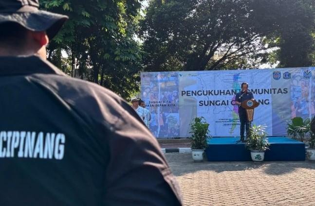 Hanif Faisol Kukuhkan Komunitas Peduli Sungai Cipinang, Targetkan Sungai Bebas Sampah dalam Sebulan