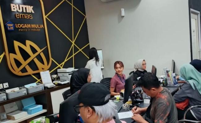 Harga Emas Antam Naik Rp5.000 Menjadi Rp2,299 Juta per Gram, Ini Rincian Terbarunya