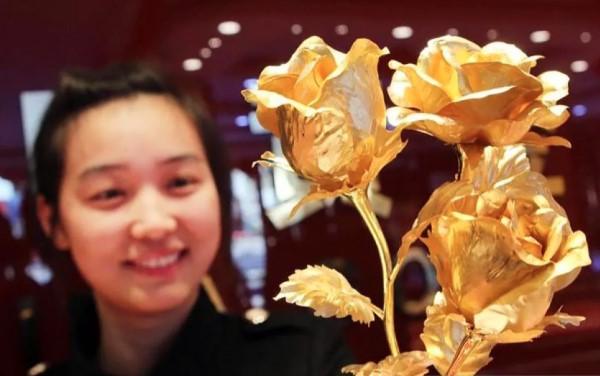 Lonjakan Harga Emas Saat Libur Panjang Dorong Penjualan Perhiasan di China Naik 41 Persen