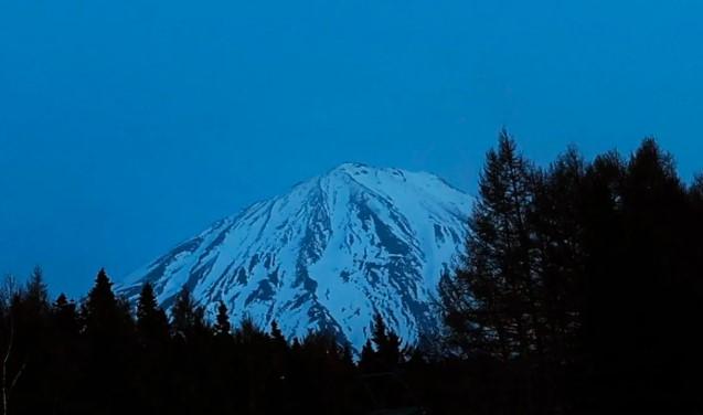 Pendaki Terjebak di Gunung Fuji Turun 44 Persen, Shizuoka Pertimbangkan Denda untuk Pendakian Sembrono