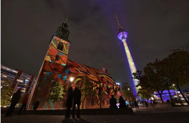 Berlin Berubah Jadi Kanvas Cahaya: Festival of Lights 2025 Sajikan Proyeksi Visual Memukau