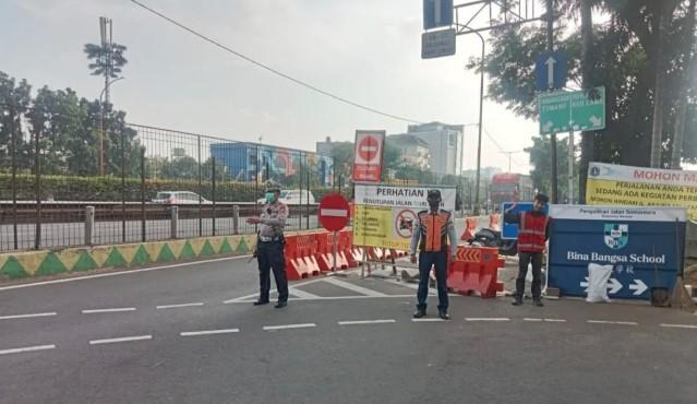 Ada Pekerjaan Saluran, Polisi Berlakukan Pengalihan Arus Lalu Lintas di Jakbar hingga Desember