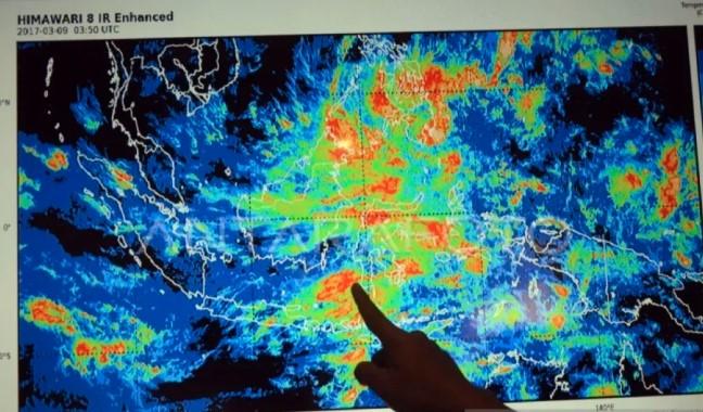 BMKG Prakirakan Hujan dan Suhu Panas di Berbagai Wilayah Indonesia Hari Ini