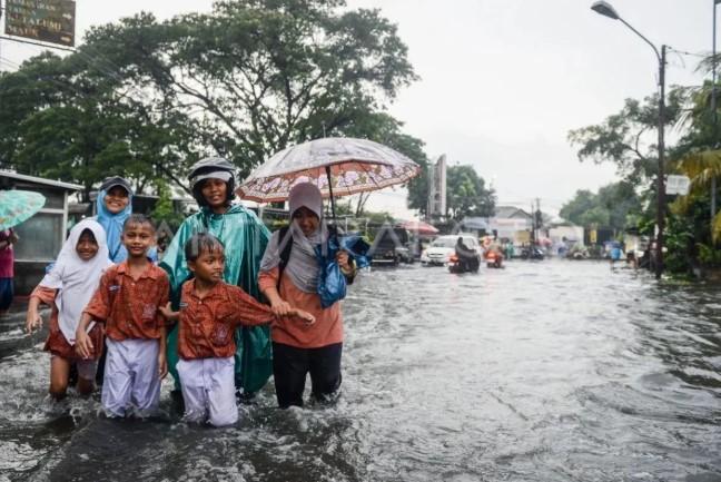 Musim Hujan Diprediksi Tiba Lebih Awal di Kota Tangerang, BPBD Siapkan Langkah Antisipasi Banjir dan Longsor