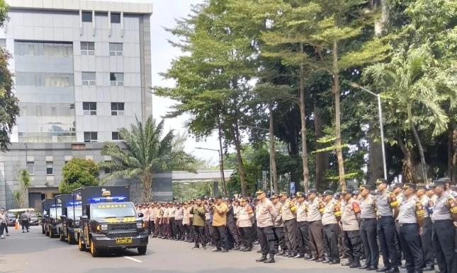 Kapolda Metro Jaya Serahkan Kendaraan Operasional ke Pamapta, Dorong Tsformasi Pelayanan Publikran