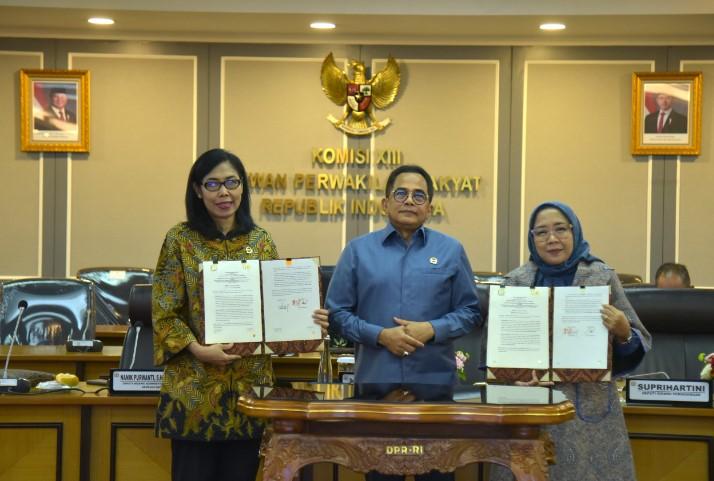 Setjen DPR RI dan Kementerian Sekretariat Negara Jalin Kerja Sama Digitalisasi Data Pejabat Negara