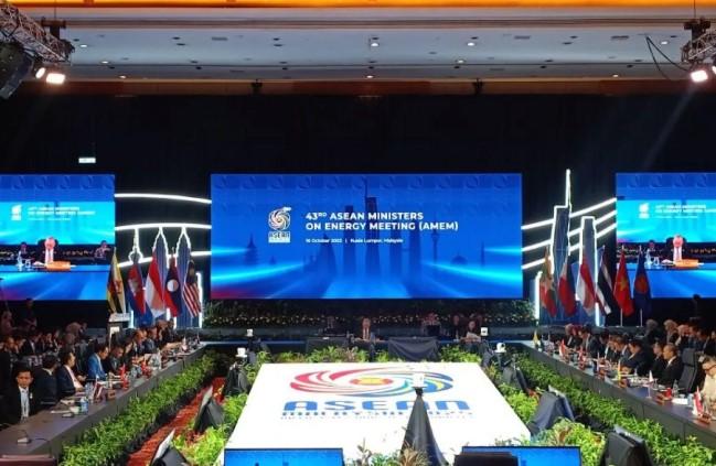 AMEM Ke-43 Bahas Masa Depan Energi ASEAN, Fokus pada Transisi dan Ketahanan Energi Kawasan
