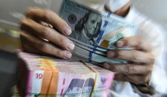 Rupiah Menguat Tipis ke Rp16.573 per Dolar AS pada Kamis Pagi