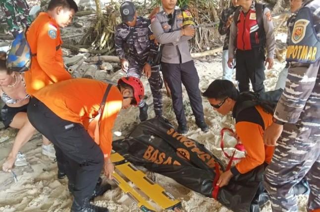 WNA Asal Prancis Tewas Terseret Arus di Pantai Kelingking, Basarnas Evakuasi Jenazah dari Tebing Terjal