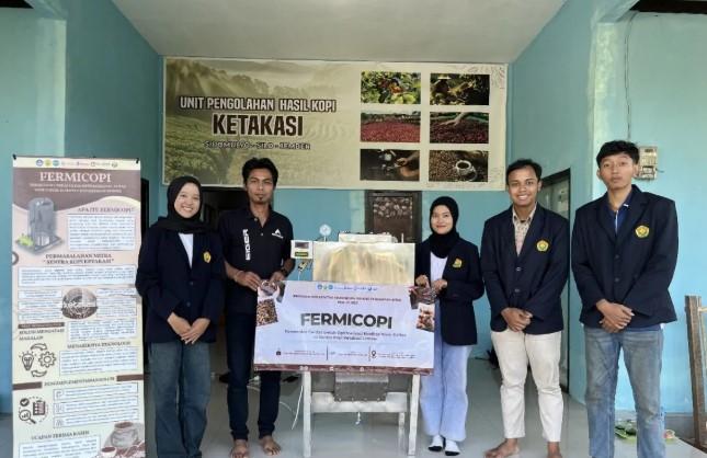 Mahasiswa Unej Ciptakan Fermentor Kopi Cerdas, Tingkatkan Mutu dan Konsistensi Wine Coffee di Jember