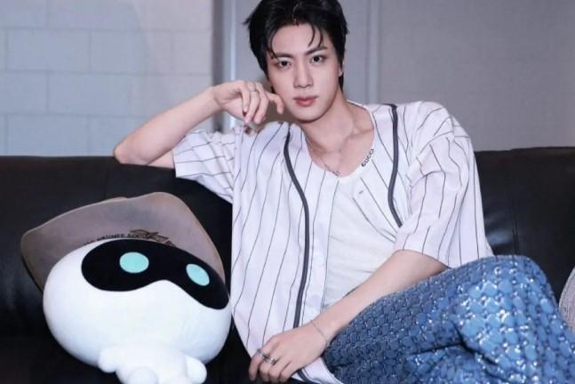 Jin BTS Terpilih sebagai Idol K-Pop Paling Berkontribusi dalam Promosi Pariwisata Korea