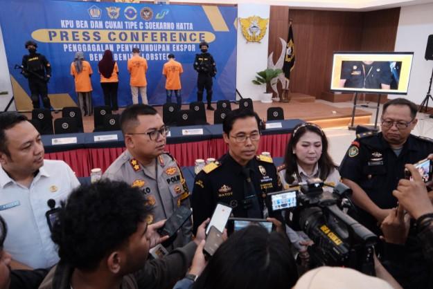 Bea Cukai dan Barantin Gagalkan Ekspor Ilegal Benih Bening Lobster Senilai 5,17 Miliar Rupiah