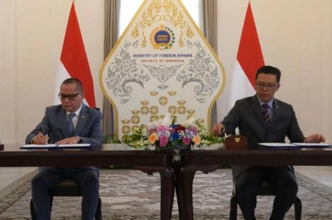 KP2MI dan Kemlu RI Tandatangani MoU untuk Perkuat Pelindungan Pekerja Migran Indonesia di Luar Negeri