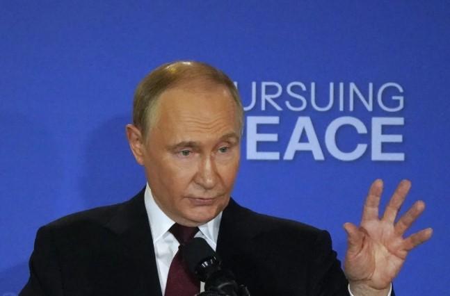Putin Tuding Media Barat Gunakan Propaganda Terselubung, Sebut Monopoli Informasi Akan Runtuh