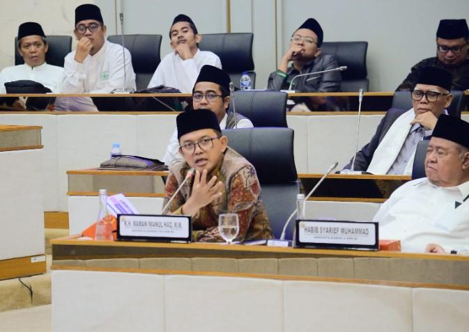 Kritik Tajam DPR terhadap Tayangan Trans7: Tidak Mendidik dan Tidak Pahami Nilai Pesantren