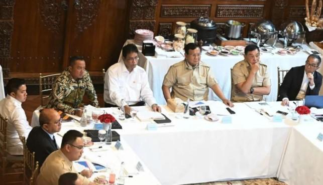 Presiden Prabowo Gelar Rapat Terbatas Bahas Penguatan STEM dan Swasembada Energi-Pangan