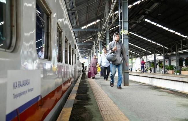 KA Rajabasa Tembus 500 Ribu Penumpang, Jadi Penghubung Strategis Sumatra Selatan–Lampung