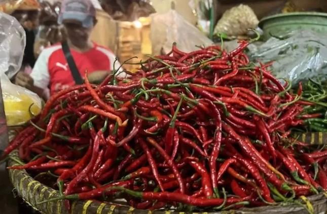 Bapanas Catat Penurunan Harga Cabai dan Beras, Bawang Putih dan Gula Konsumsi Naik