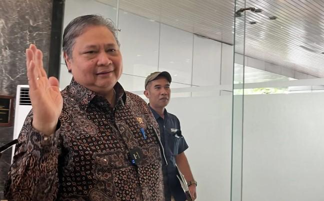 Airlangga Targetkan Negosiasi Tarif Dagang RI-AS Rampung Desember 2025, Ketegangan Dagang Global Masih Bayangi