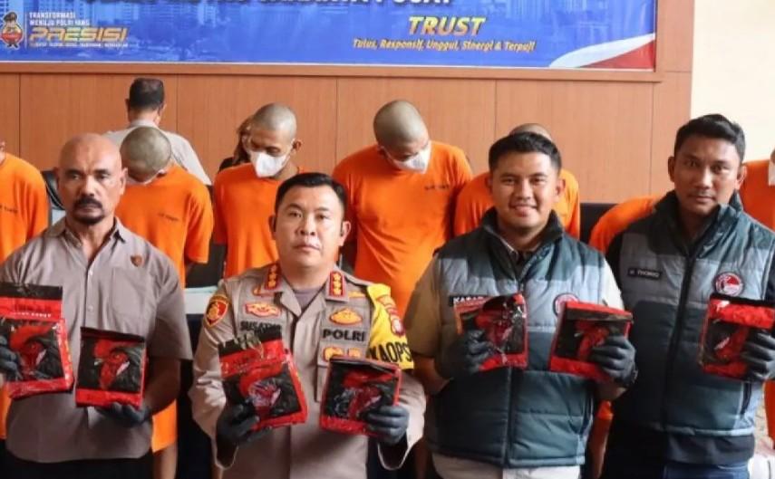 Tiga Warga Jawa Tengah Ditangkap Saat Selundupkan 12 Kg Sabu dalam Truk Jeruk dari Medan ke Semarang