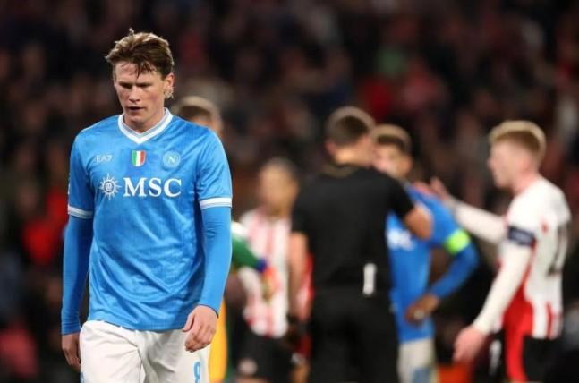 Napoli Dibantai PSV 2-6, McTominay Cetak Dua Gol, Newcastle dan Barcelona Raih Kemenangan Besar
