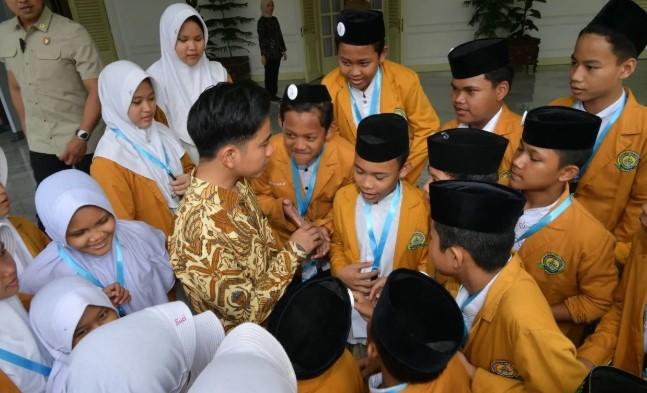 Santri dan Semangat Perubahan: Dari Bilik Pesantren Menuju Panggung Kebangsaan