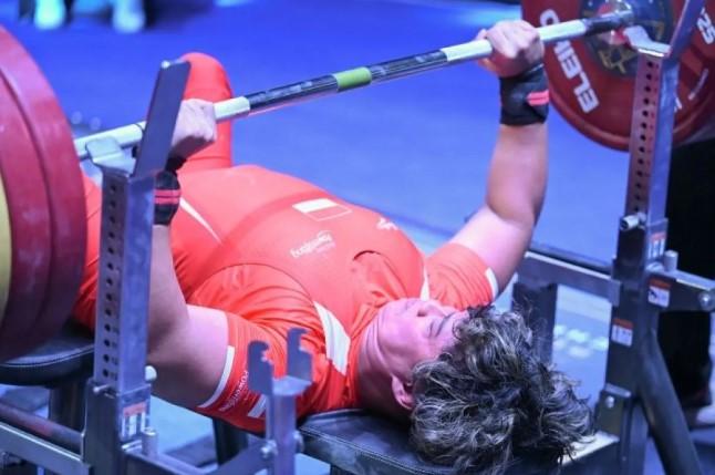 Debut di Kejuaraan Dunia, Dzaky Catat Rekor Pribadi dan Jadi Harapan Baru Para Angkat Berat Indonesia
